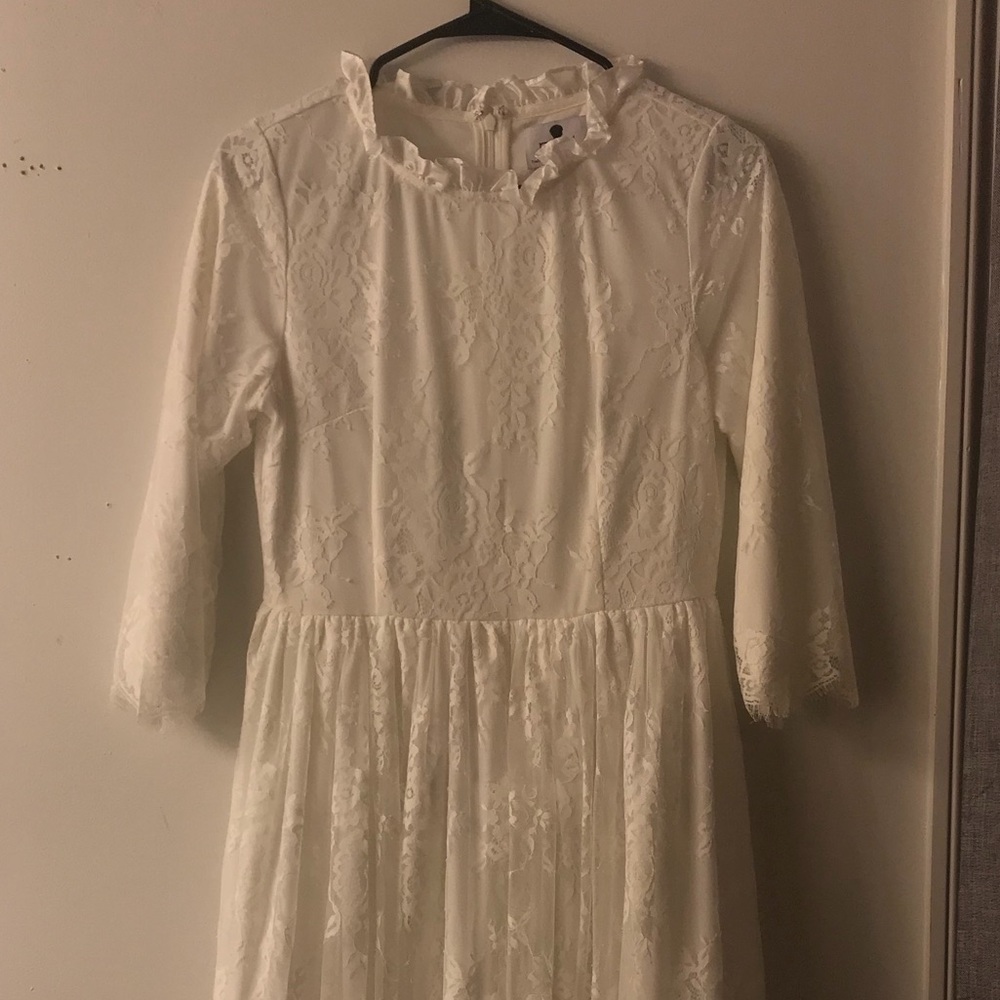 Dainty Jewell’s Midi Dress